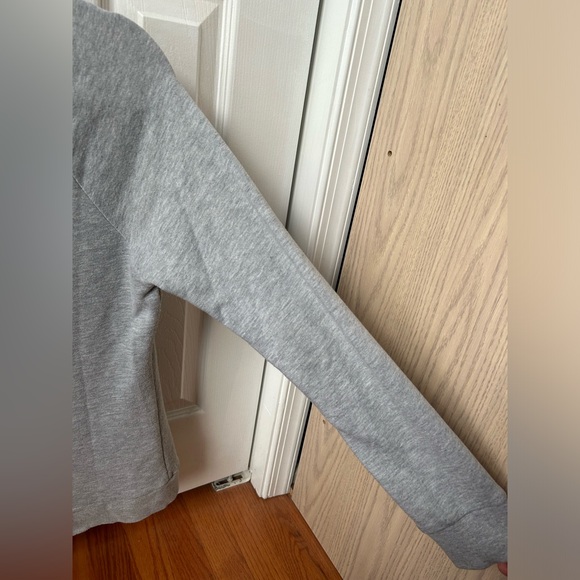 Disney Donald Duck Gray Long Sleeve Sweater - Medium - Picture 6 of 8